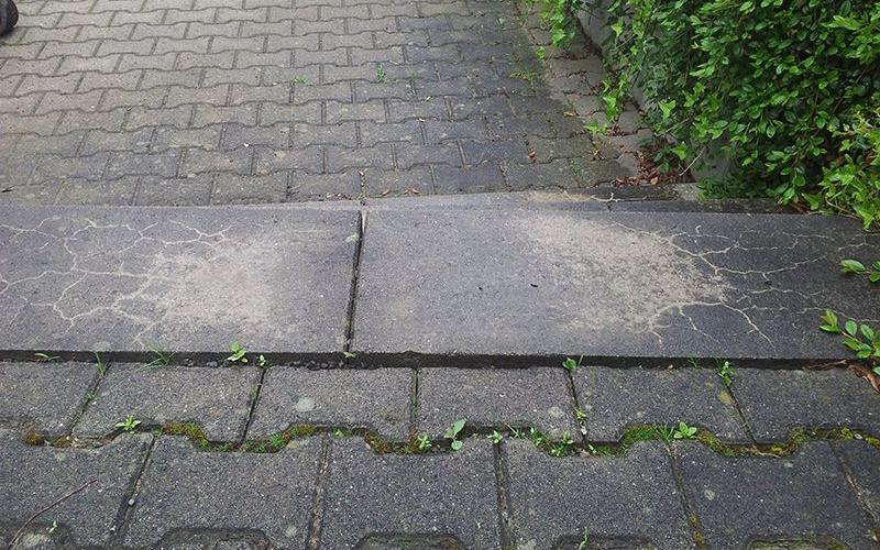 Pflasterarbeit an Treppenstufen